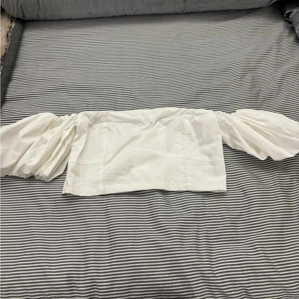 Abercrombie Off The Shoulder Poplin Top